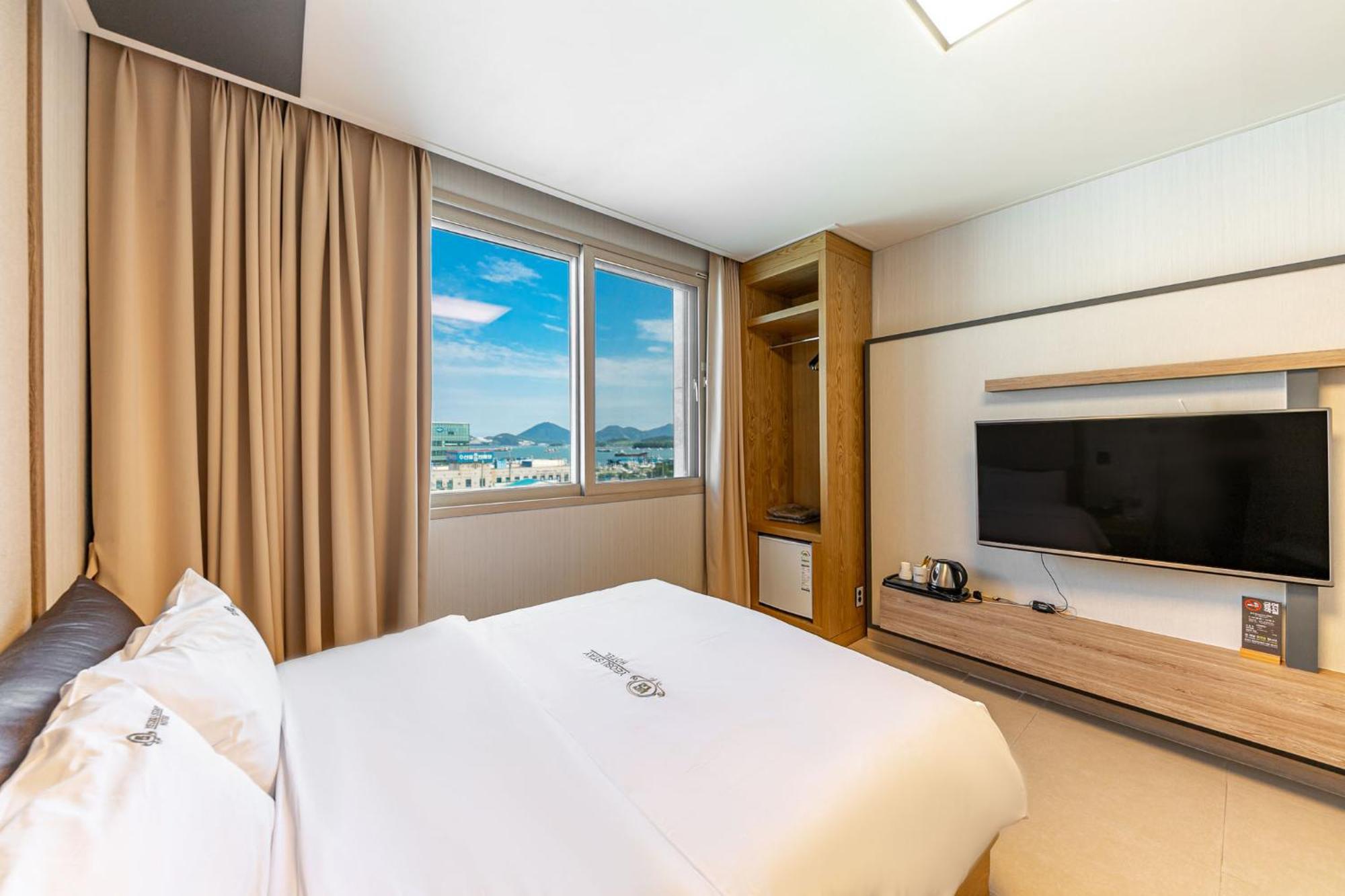 Yeosu Stay Hotel Værelse billede