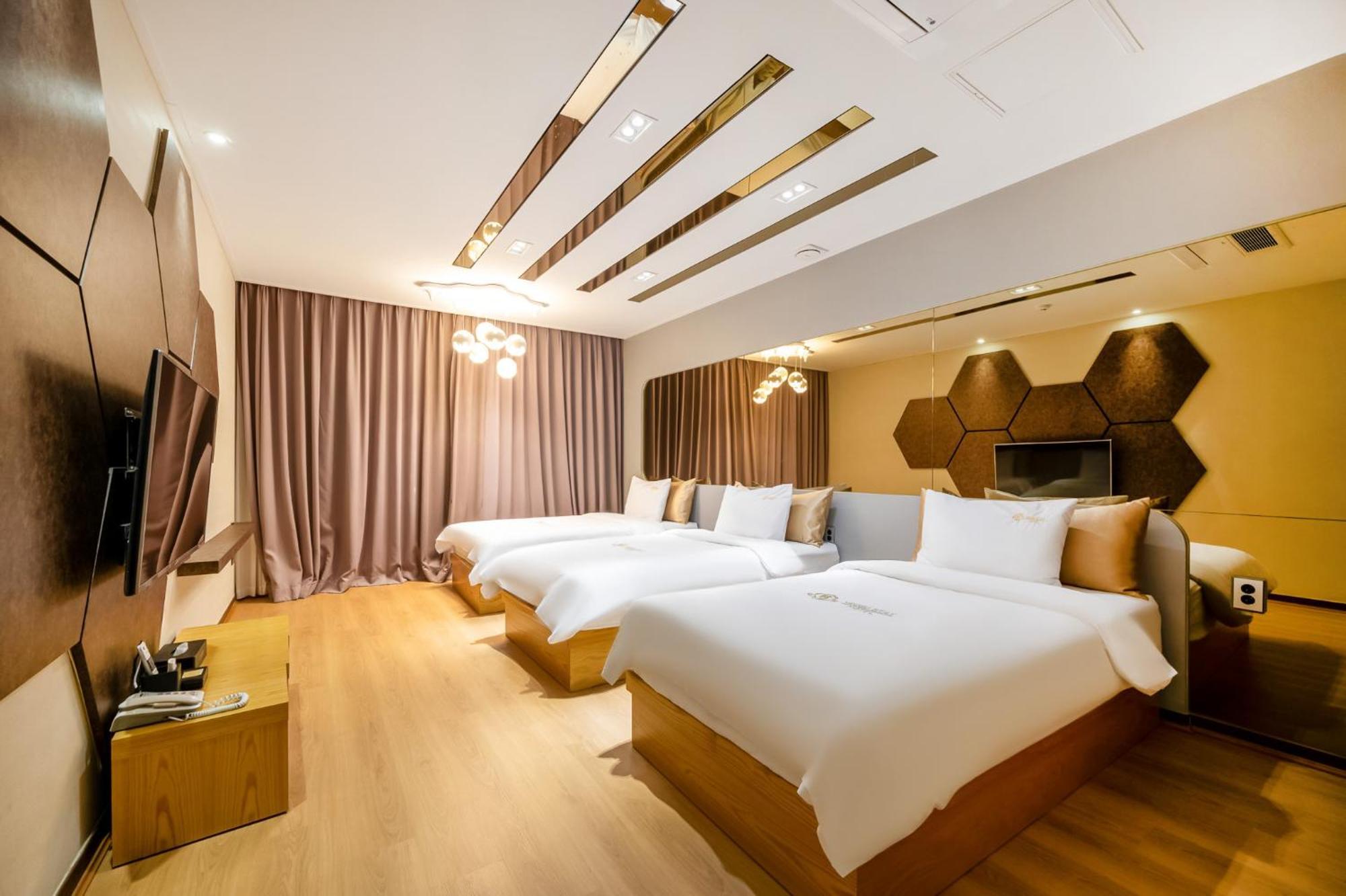 Yeosu Stay Hotel Værelse billede