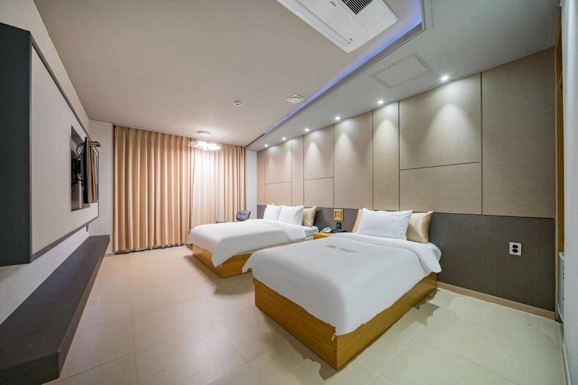 Yeosu Stay Hotel Værelse billede